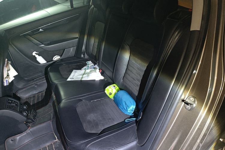 Used Volkswagen Magotan 2013 2.0 TSI Prestige Model Left Rear Seat