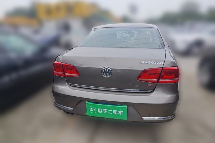 Used Volkswagen Magotan 2013 2.0 TSI Luxury Model Rear