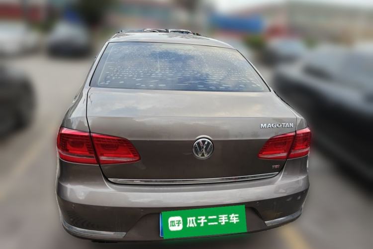 Used Volkswagen Magotan 2013 1.8TSI Luxury Model Rear