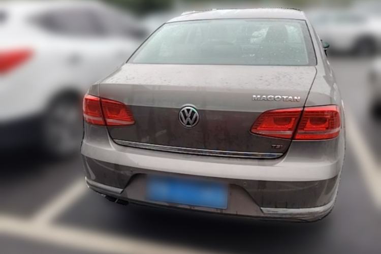 Used Volkswagen Magotan 2013 2.0 TSI Prestige Model Rear