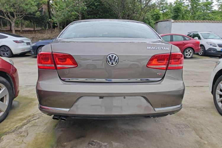 Used Volkswagen Magotan 2013 1.8TSI Luxury Model Rear