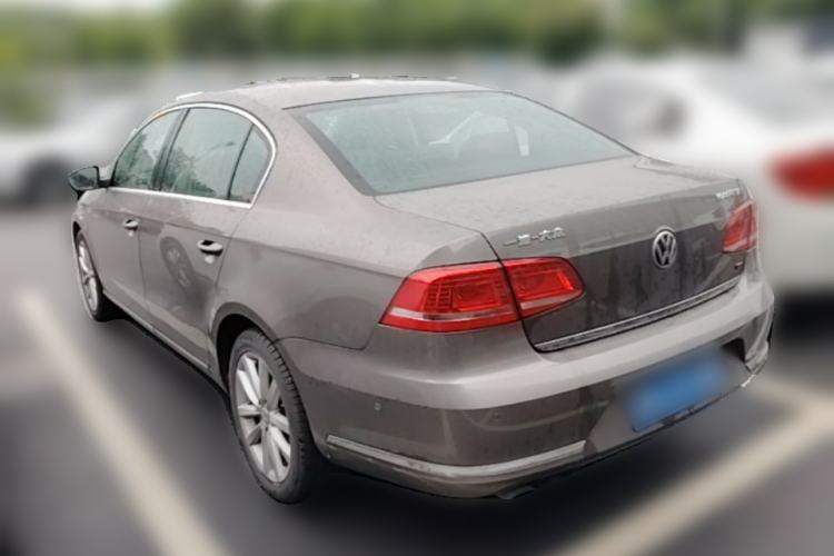 Used Volkswagen Magotan 2013 2.0 TSI Prestige Model Rear Left 45 Deg