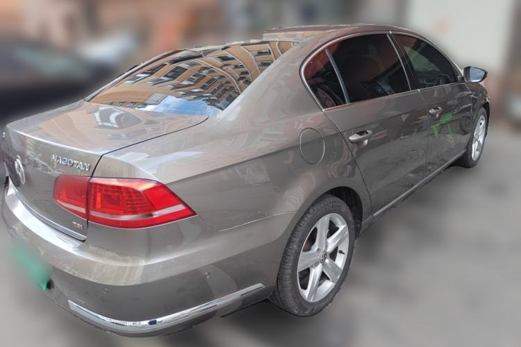 Used Volkswagen Magotan 2013 2.0 TSI Prestige Model Rear Right 45 Deg