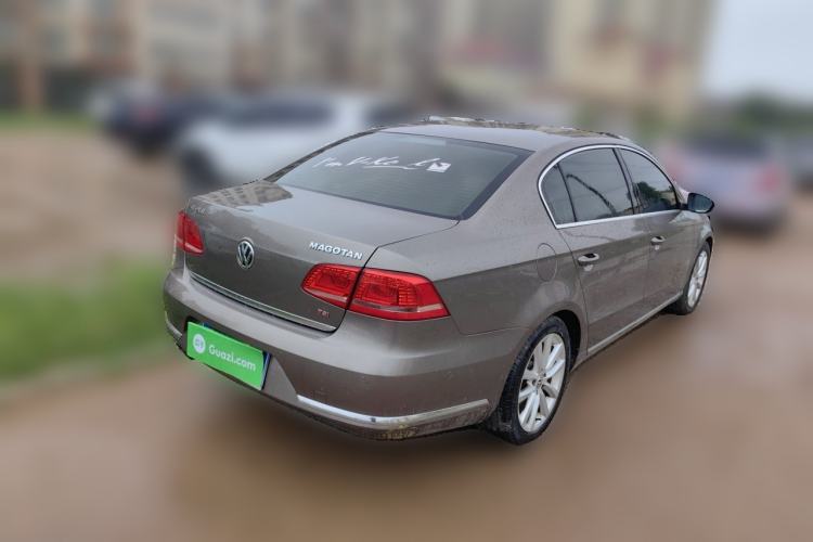 Used Volkswagen Magotan 2013 2.0 TSI Prestige Model Rear Right 45 Deg
