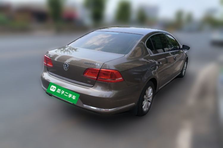 Used Volkswagen Magotan 2013 1.8TSI Luxury Model Rear Right 45 Deg