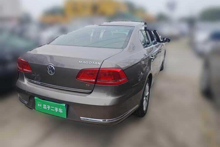 Used Volkswagen Magotan 2013 2.0 TSI Luxury Model Rear Right 45 Deg