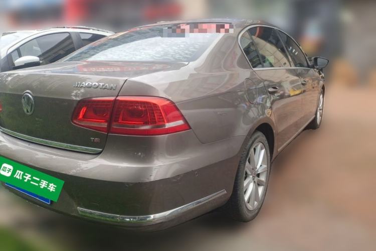 Used Volkswagen Magotan 2013 1.8TSI Prestige Model Rear Right 45 Deg