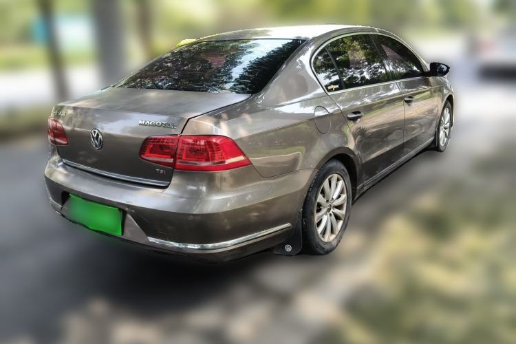 Used Volkswagen Magotan 2013 1.8TSI Luxury Model Rear Right 45 Deg