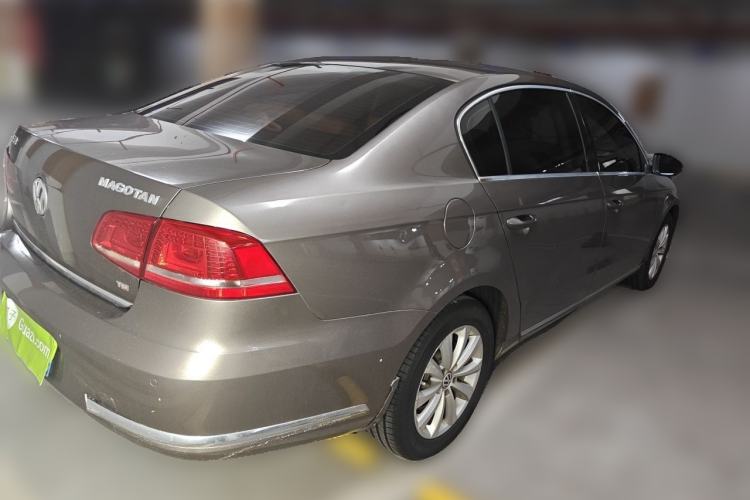 Used Volkswagen Magotan 2013 1.8TSI Premier Model Rear Right 45 Deg