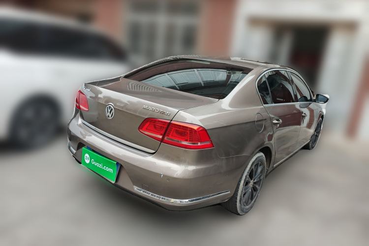 Used Volkswagen Magotan 2013 1.8TSI Premier Model Rear Right 45 Deg
