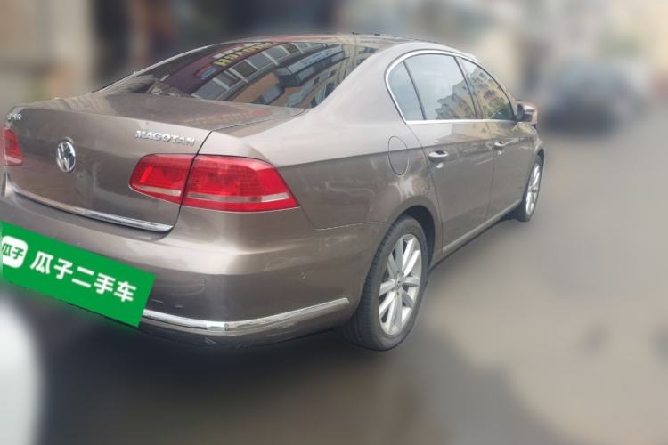 Used Volkswagen Magotan 2013 1.8TSI Prestige Model Rear Right 45 Deg