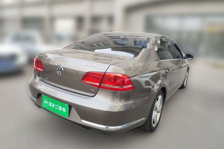 Used Volkswagen Magotan 2013 2.0 TSI Prestige Model Rear Right 45 Deg