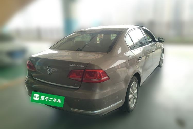 Used Volkswagen Magotan 2013 1.8TSI Premier Model Rear Right 45 Deg