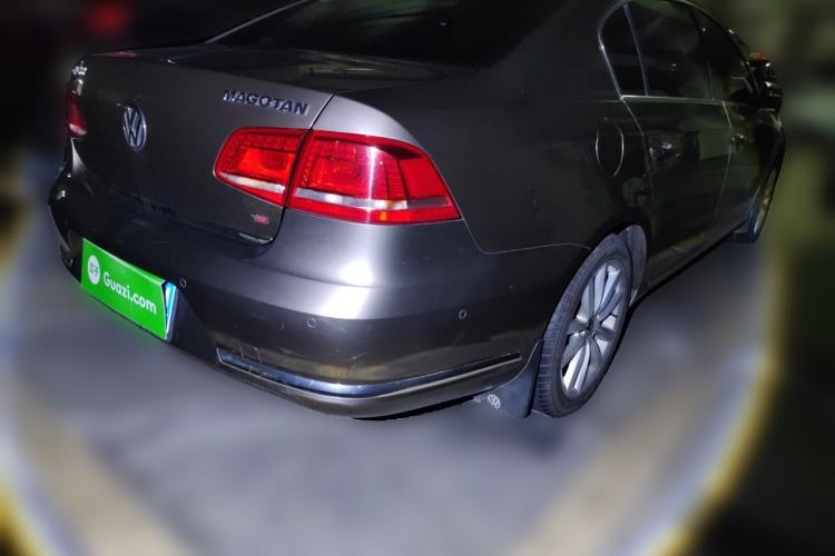 Used Volkswagen Magotan 2013 1.8TSI Prestige Model Rear Right 45 Deg