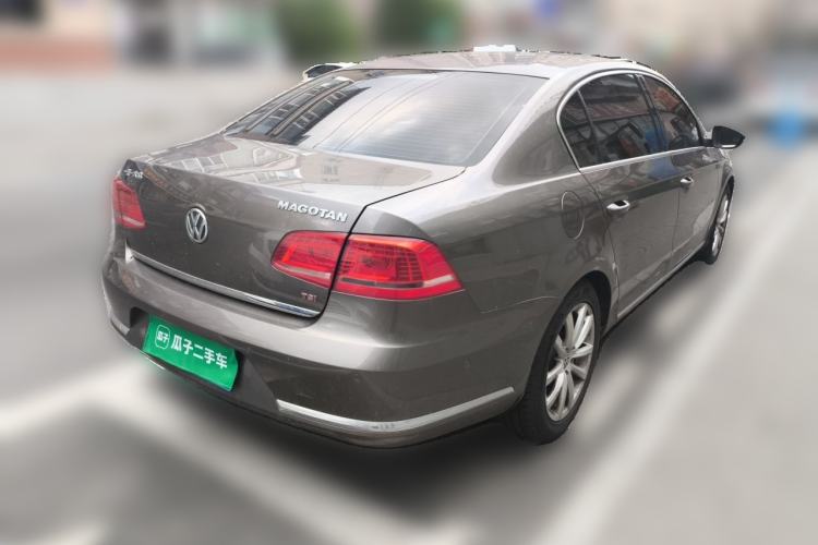Used Volkswagen Magotan 2013 2.0 TSI Prestige Model Rear Right 45 Deg