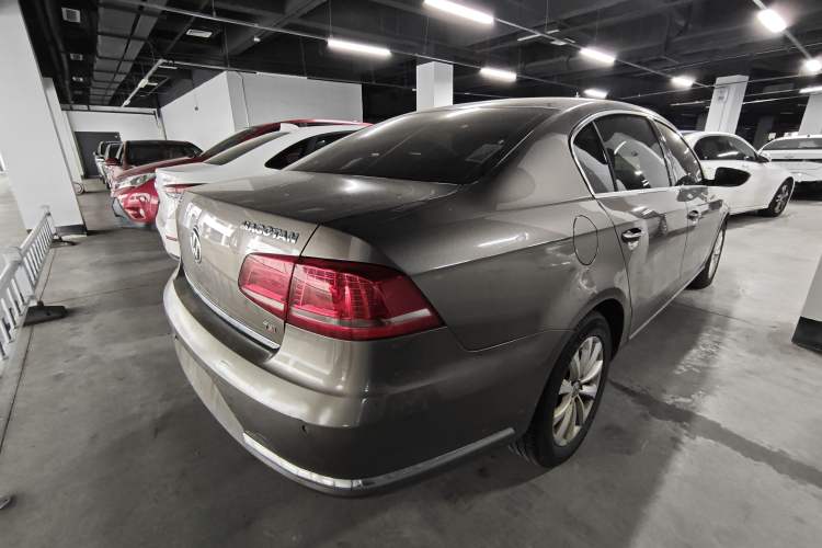 Used Volkswagen Magotan 2013 1.8TSI Luxury Model Rear Right 45 Deg