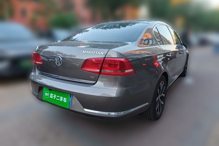 Used Volkswagen Magotan 2013 1.8TSI Premier Model Rear Right 45 Deg