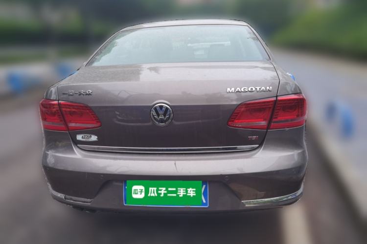 Used Volkswagen Magotan 2013 2.0 TSI Prestige Model Rear