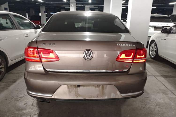Used Volkswagen Magotan 2013 1.8TSI Luxury Model Rear