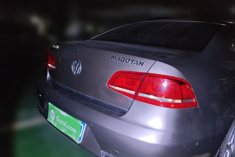 Used Volkswagen Magotan 2013 2.0 TSI Ultimate Model Rear