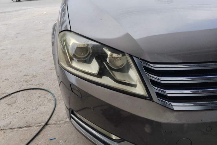 Used Volkswagen Magotan 2013 1.8TSI Prestige Model Right Front Headlight