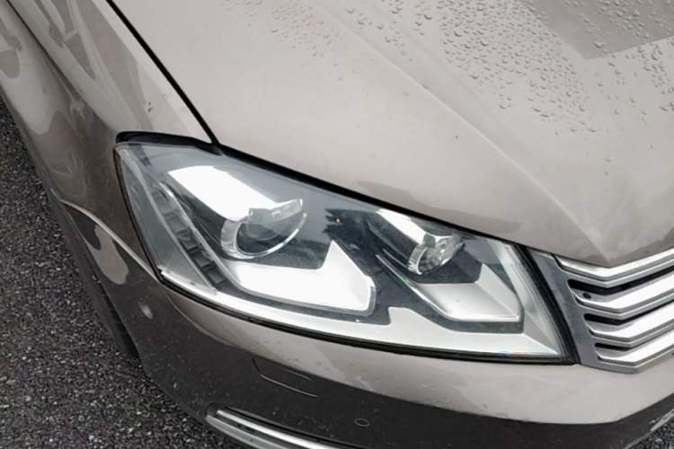 Used Volkswagen Magotan 2013 2.0 TSI Prestige Model Right Front Headlight