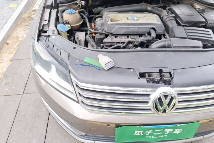 Used Volkswagen Magotan 2013 1.8TSI Premier Model Right Front Headlight