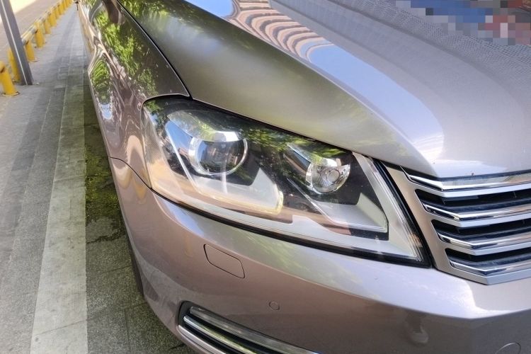 Used Volkswagen Magotan 2013 1.8TSI Luxury Model Right Front Headlight