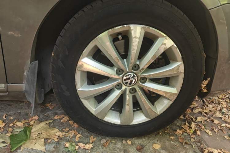 Used Volkswagen Magotan 2013 1.8TSI Luxury Model Right Front Wheel Hub