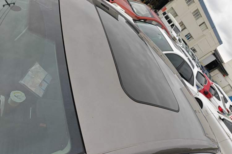 Used Volkswagen Magotan 2013 1.8TSI Luxury Model Roof