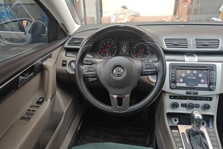 Used Volkswagen Magotan 2013 2.0 TSI Prestige Model Steering Wheel