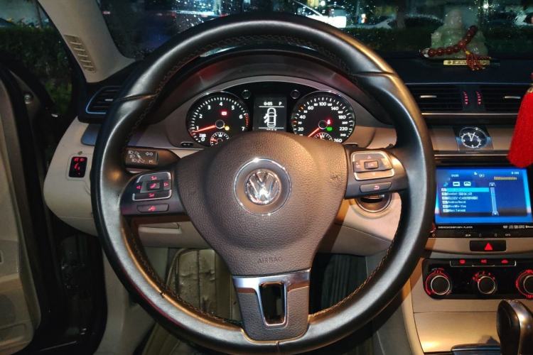 Used Volkswagen Magotan 2013 1.8TSI Premier Model Steering Wheel