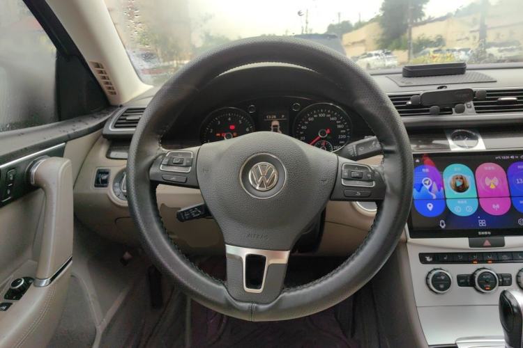 Used Volkswagen Magotan 2013 2.0 TSI Prestige Model Steering Wheel