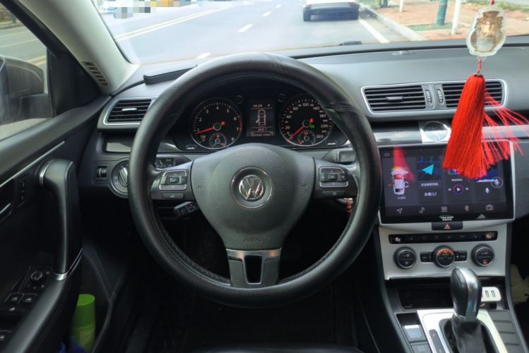 Used Volkswagen Magotan 2013 1.8TSI Luxury Model Steering Wheel