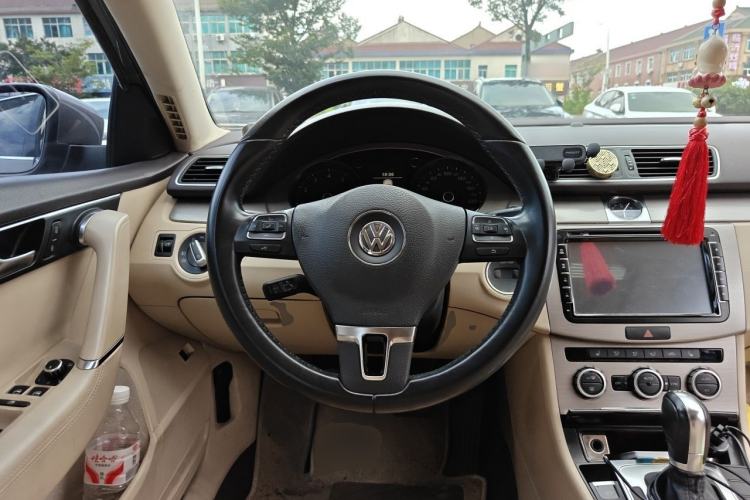 Used Volkswagen Magotan 2013 1.8TSI Luxury Model Steering Wheel