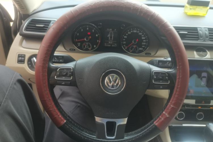 Used Volkswagen Magotan 2013 1.8TSI Premier Model Steering Wheel