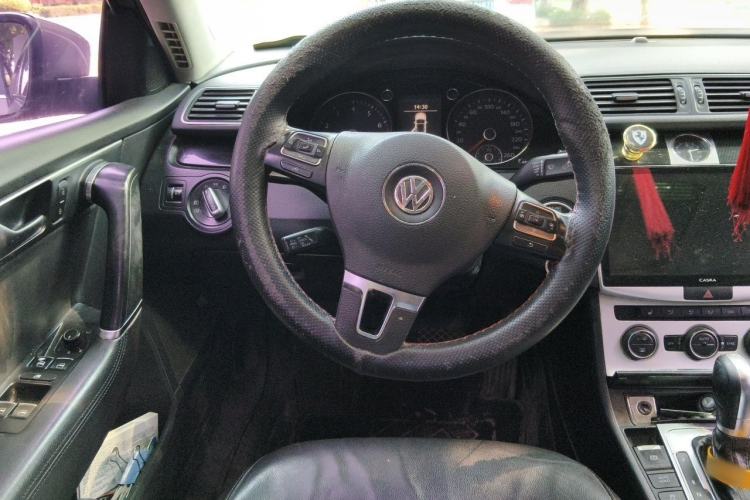 Used Volkswagen Magotan 2013 1.8TSI Luxury Model Steering Wheel