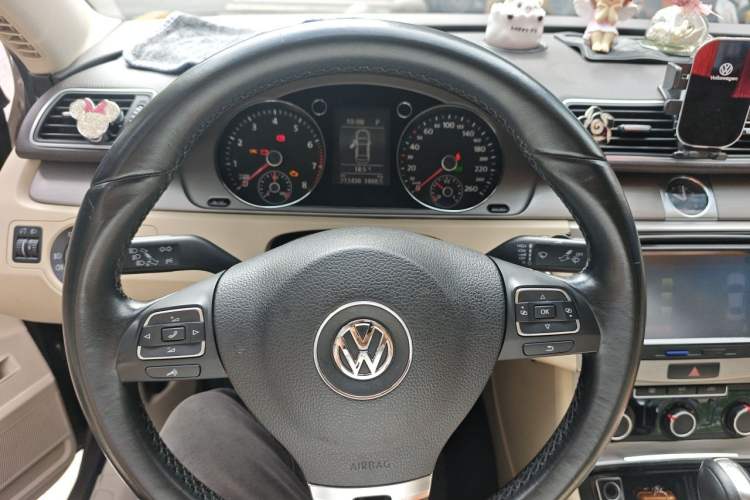 Used Volkswagen Magotan 2013 1.8TSI Premier Model Steering Wheel