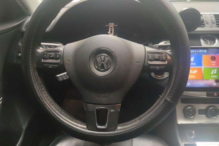 Used Volkswagen Magotan 2013 2.0 TSI Luxury Model Steering Wheel