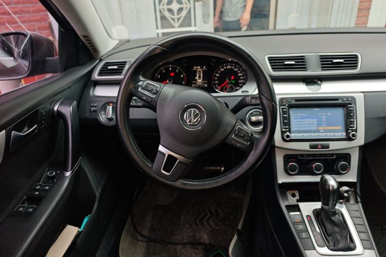 Used Volkswagen Magotan 2013 1.8TSI Premier Model Steering Wheel