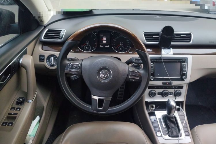 Used Volkswagen Magotan 2013 2.0 TSI Prestige Model Steering Wheel