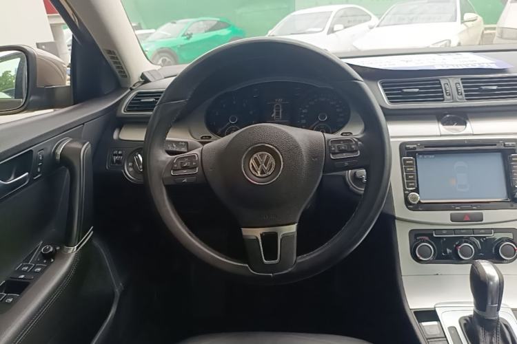 Used Volkswagen Magotan 2013 1.8TSI Premier Model Steering Wheel