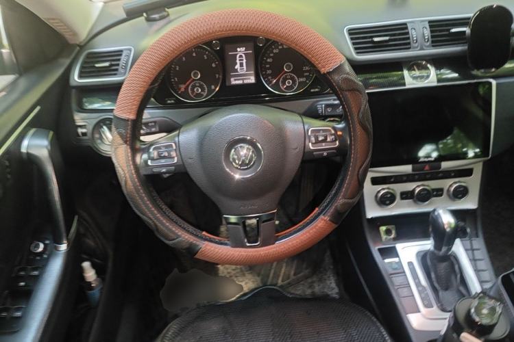 Used Volkswagen Magotan 2013 1.8TSI Luxury Model Steering Wheel
