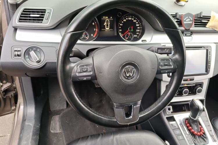 Used Volkswagen Magotan 2013 1.8TSI Premier Model Steering Wheel