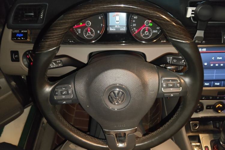 Used Volkswagen Magotan 2013 2.0 TSI Ultimate Model Steering Wheel