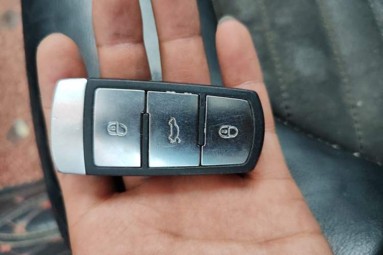 Used Volkswagen Magotan 2013 1.8TSI Prestige Model Vehicle Key