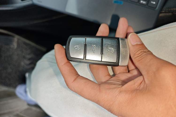Used Volkswagen Magotan 2013 1.8TSI Premier Model Vehicle Key