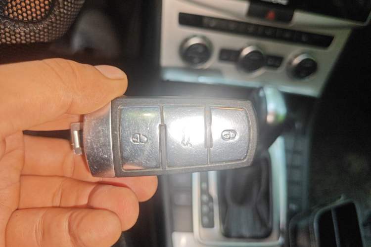 Used Volkswagen Magotan 2013 1.8TSI Luxury Model Vehicle Key