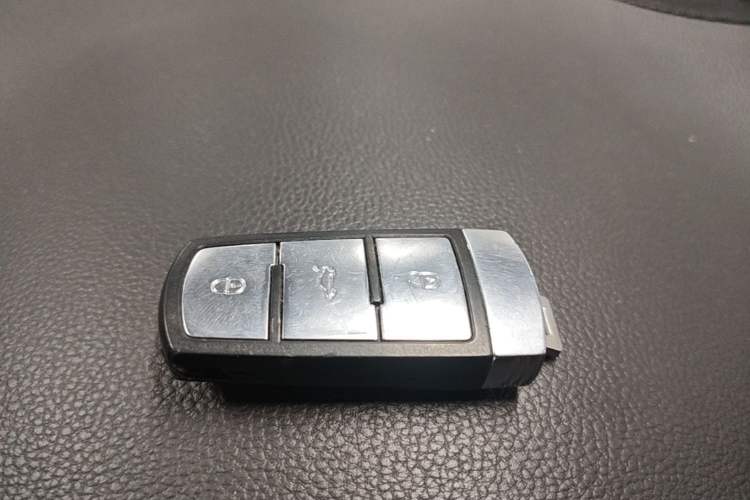 Used Volkswagen Magotan 2013 1.8TSI Luxury Model Vehicle Key
