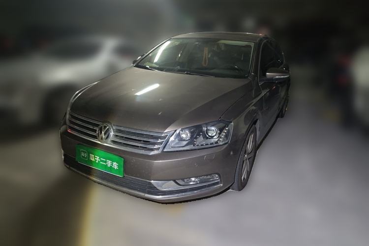 Used Volkswagen Magotan 2013 2.0 TSI Prestige Model Guazi used car, China used car export, Used car for sale, Used  cars, Cheapest cars for sale